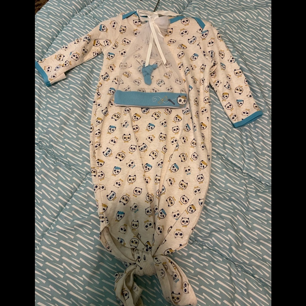 NWT Baby Dumpling 0-6 MOS Nightgown and Hat Set